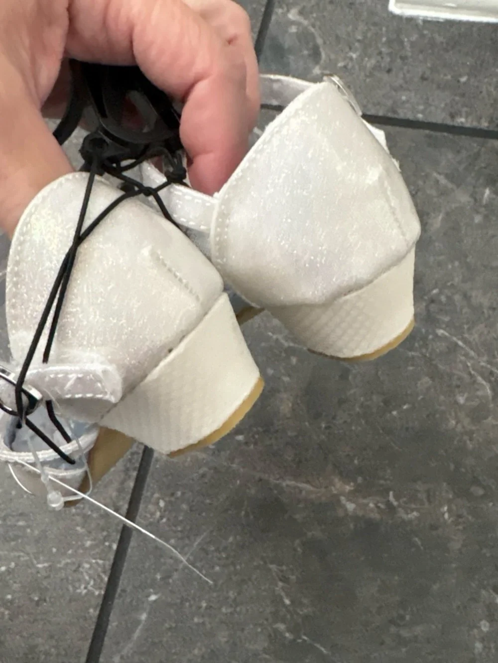Disney White and Silver Elsa Bow Dress Shoes for Kids
